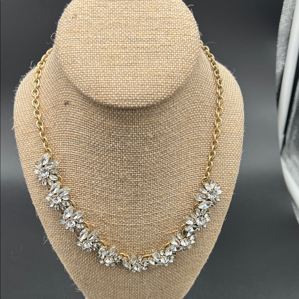 J.Crew Victorian-Inspired Clear Crystal Cluster Statement Bib Necklace ✨ - Picture 3 of 11